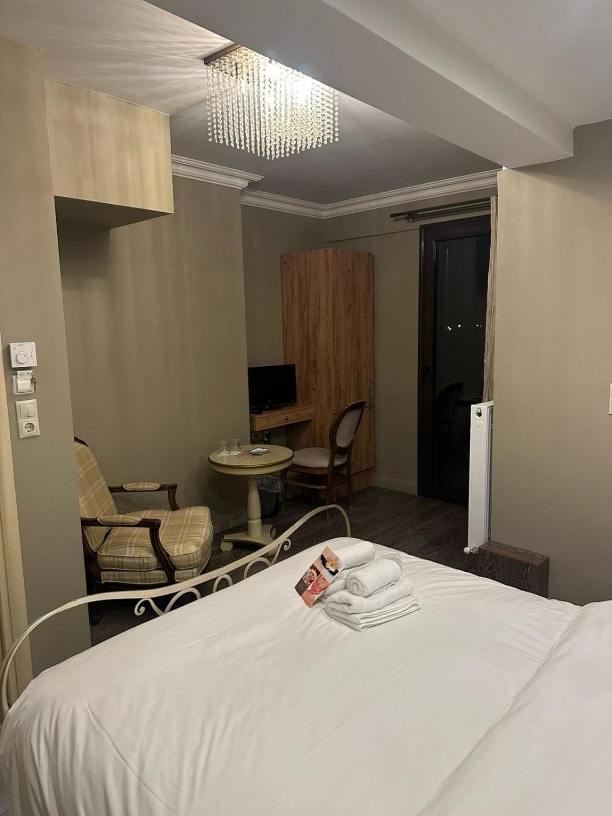 Melies Boutique Hotel กาโต ลูตรากี ภายนอก รูปภาพ